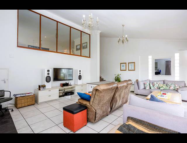 6 BEDROOM FREEHOLD FOR SALE IN MARINA DA GAMA